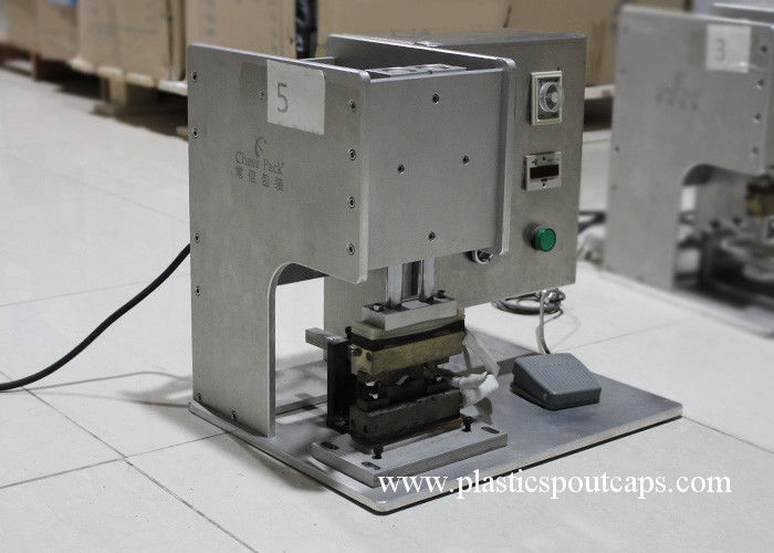 Energy Efficiency Spout Bag Sealing Machine High Speed 60pcs / Min