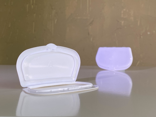 Evaporation-proof Plastic Wet Wipe Cover 108*60mm Sector Shape