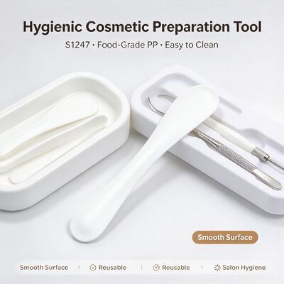 S1247 Food Grade PP Cosmetic Mixing Spatula For Beauty Salon | Ideal for mixing mask powder & beauty cream paste. Perfect for beauty salons, spa studios and home DIY skincare. Wholesale available.