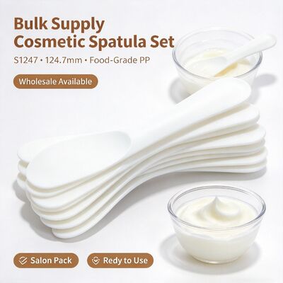 S1247 Food Grade PP Cosmetic Mixing Spatula For Beauty Salon | Ideal for mixing mask powder & beauty cream paste. Perfect for beauty salons, spa studios and home DIY skincare. Wholesale available.